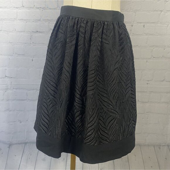 J. Crew Size 2P Floral Textured Black Mini Skirt With Back Zipper - Picture 1 of 10